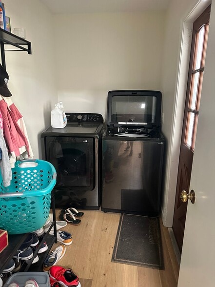 Building Photo - 3013 Sabal Rd