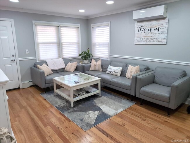 Building Photo - 512 E State St