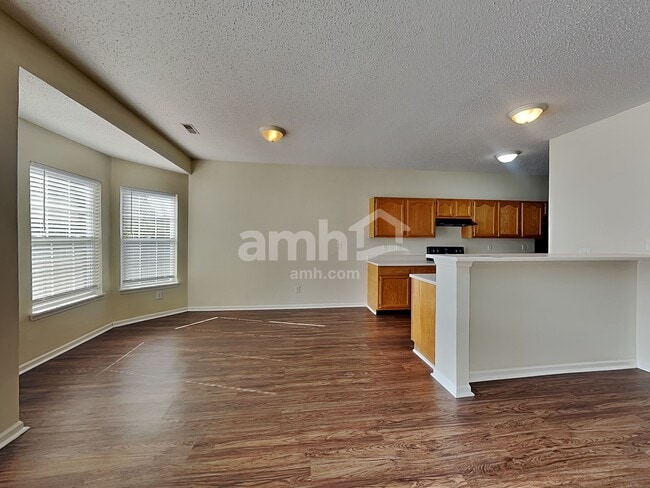 Building Photo - 9931 Lakefield Ln