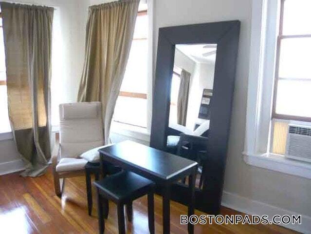 Building Photo - 435 Hanover St