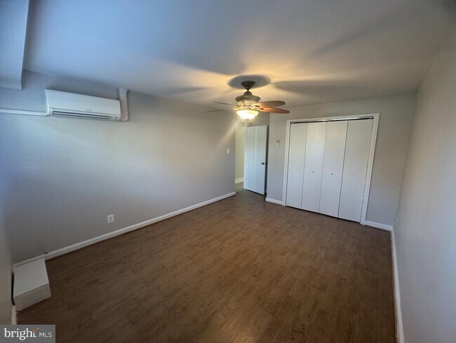 Building Photo - 500 S Courthouse Rd