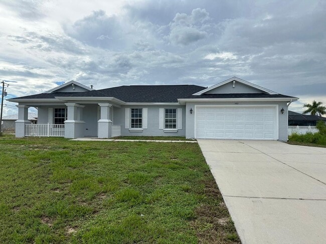 Building Photo - Spacious 3-Bed + Den Home with 2-Car Garag...