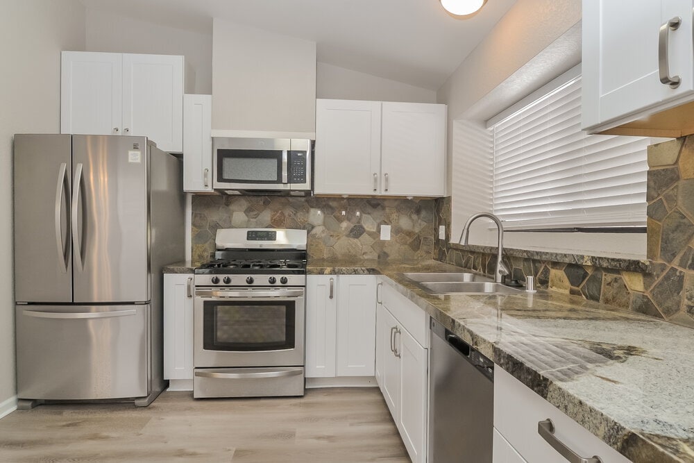 Building Photo - 7107 S Rhapsody Ln