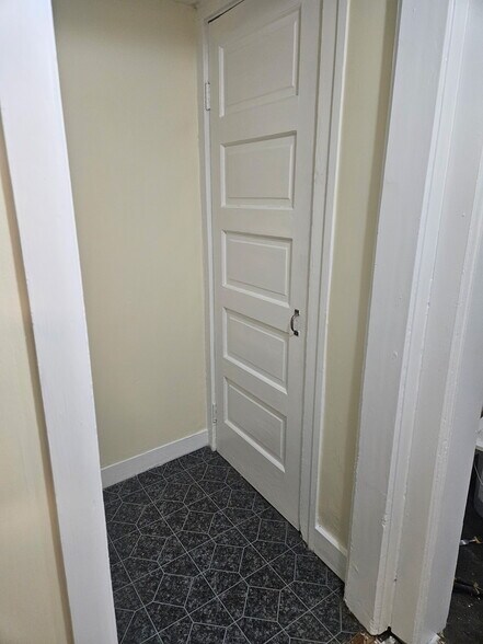 Building Photo - 71 N Genesee St