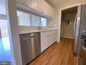 Building Photo - 705 Woodhollow Dr