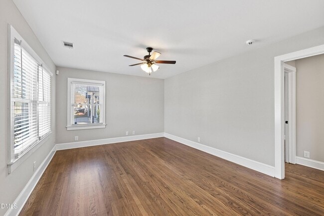 Building Photo - 209 S Walnut St