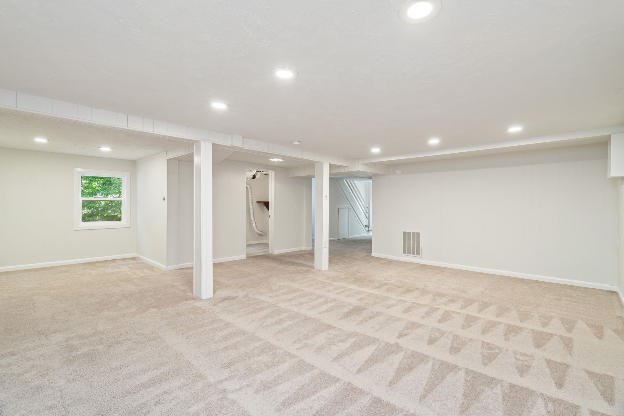 Building Photo - 1316 Huntington Rd
