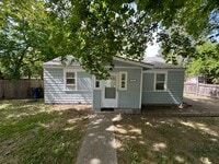 Building Photo - Cute 3 Bedroom, 1 Bathroom Home in Sunset Hill!