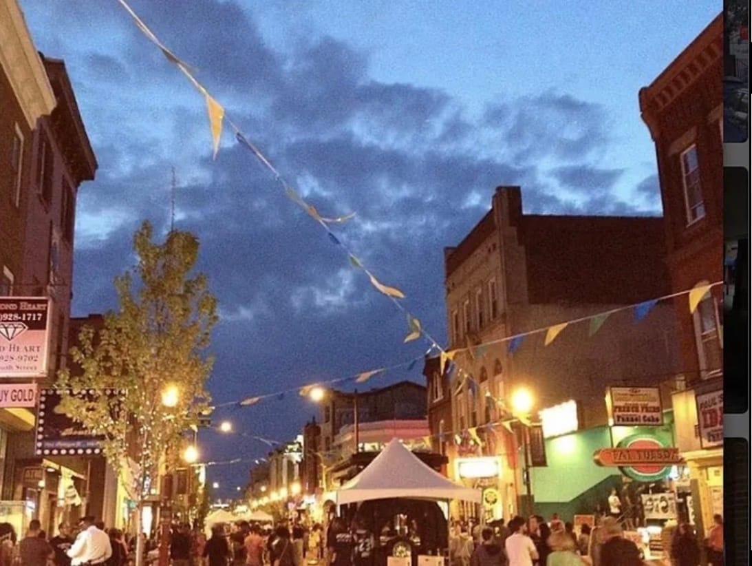 Headhouse Square - 530 S 2nd St