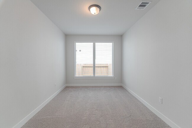 Building Photo - 119 Mockingbird Trails Dr