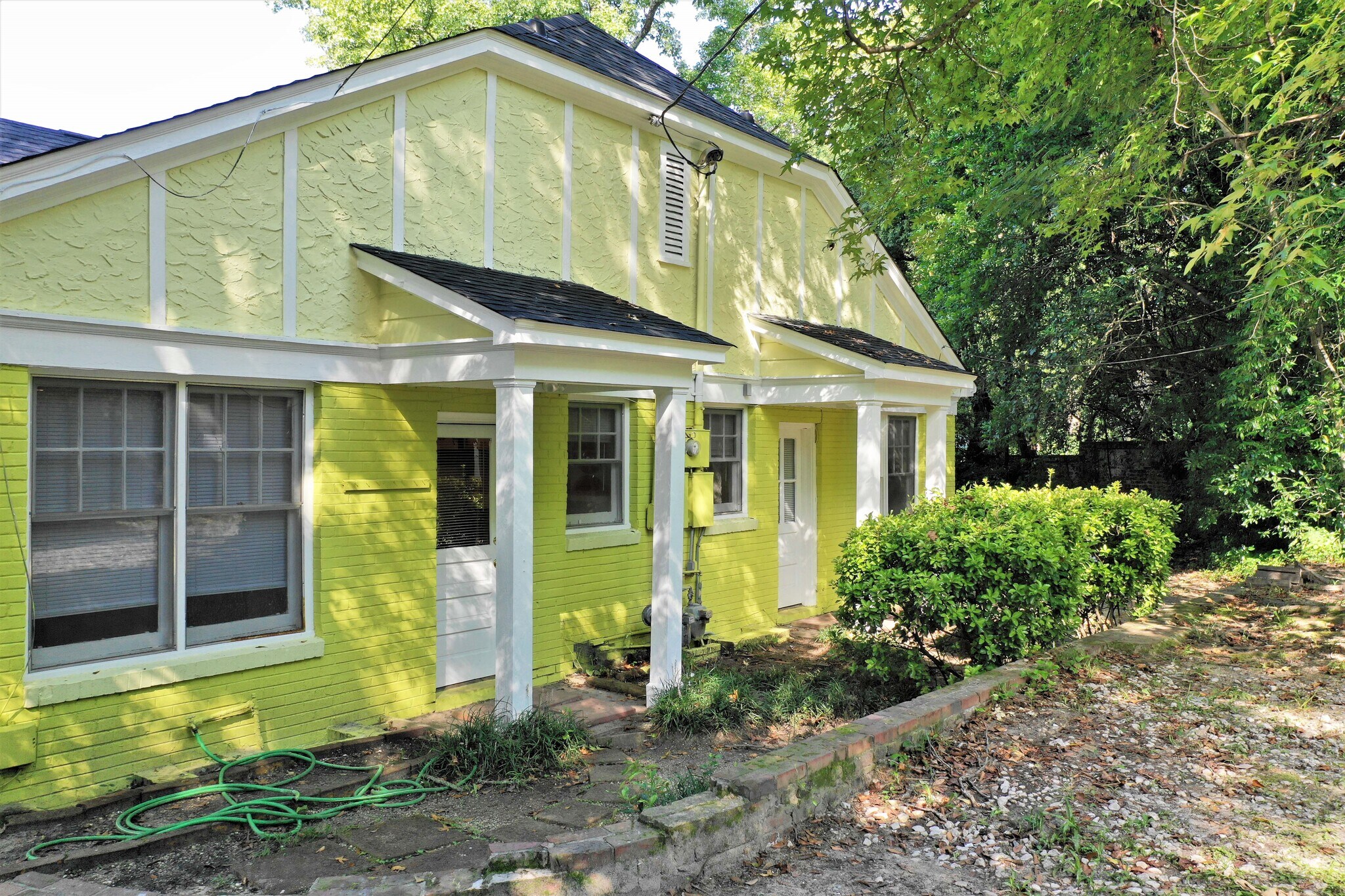 Building Photo - 120 S Harden St