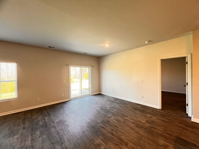 Building Photo - Welcome To The Preserves At Hiltonhead Lakes