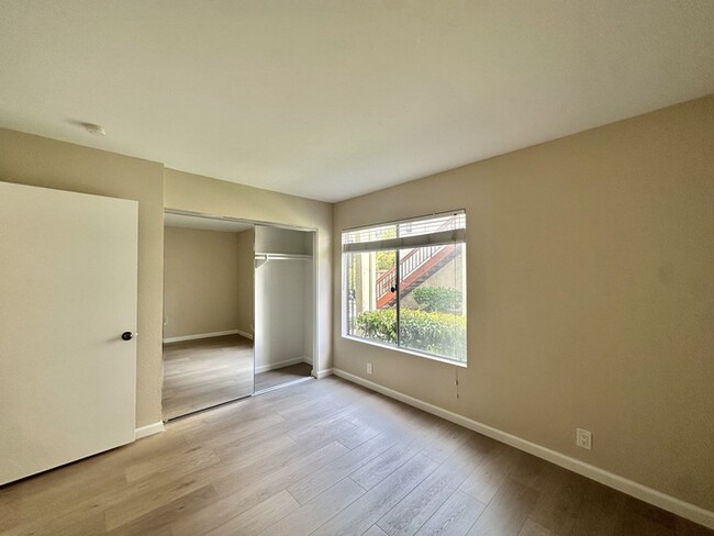 Building Photo - Newly Remodeled 2 Bedroom 2 Bath Near UTC ...