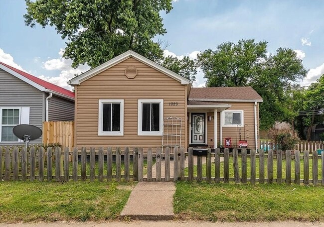 Building Photo - 1029 Thomas V Bryant Dr