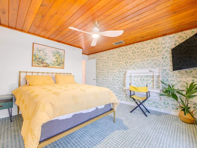 Building Photo - 5537 Pelican Way