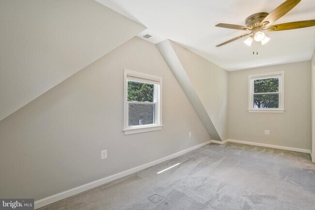 Building Photo - 6024 Rixey Dr