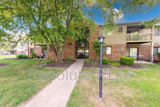 Building Photo - 4470 Village Ln