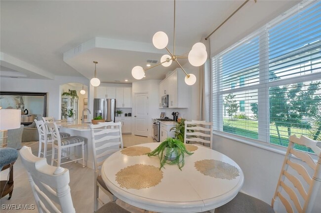 Building Photo - 16570 Ridgeview Cir