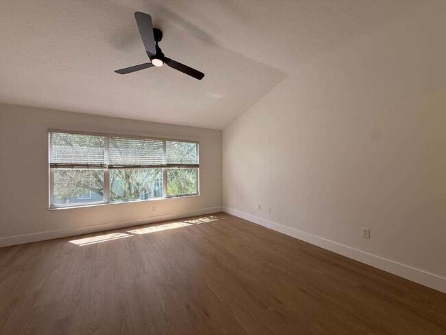 Building Photo - 2608 Chelsea Manor Blvd