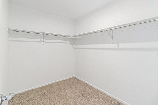 Building Photo - 221 Jackson Dr