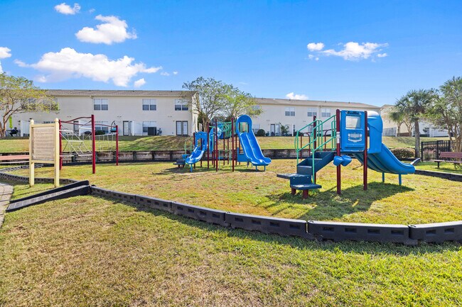 Building Photo - 759 Majestic Dr