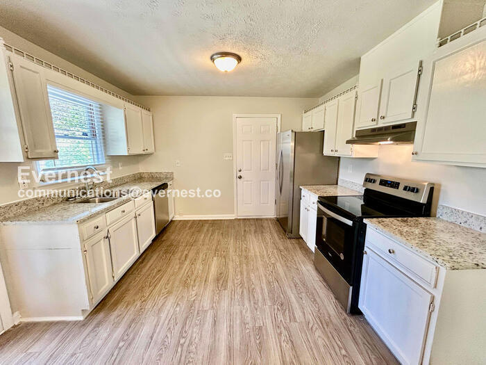 Building Photo - 280 Summer Pond Trail