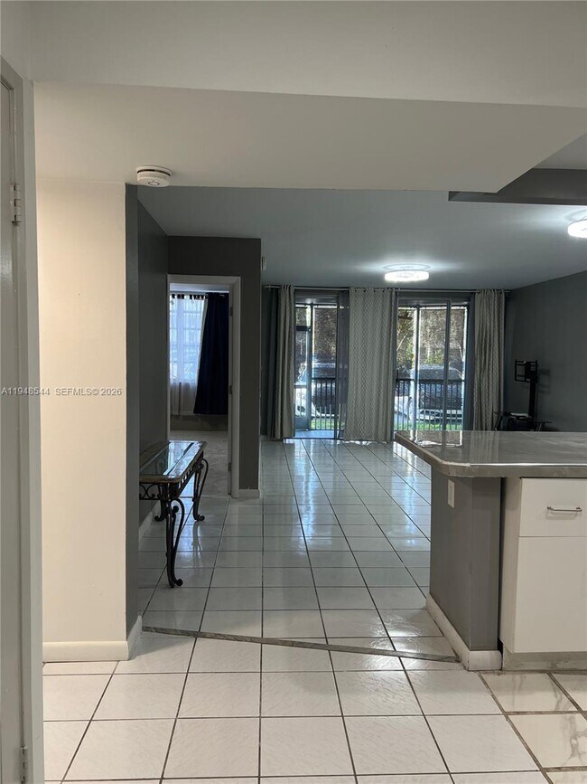 Building Photo - 1710 NE 191st St