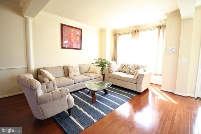 Building Photo - 2432 Battery Hill Cir