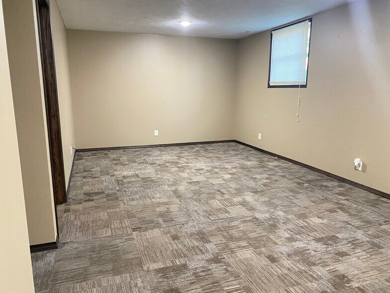 Living area in basement - 1400 Fairfield St