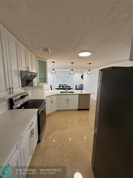 Building Photo - 11660 NW 52nd Ct