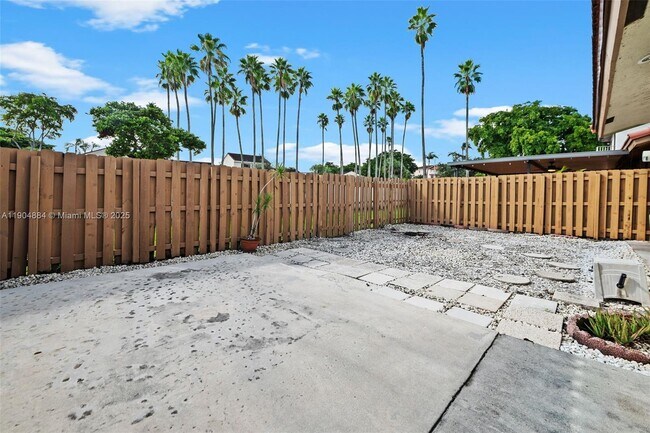 Building Photo - 6654 NW 173rd Ln