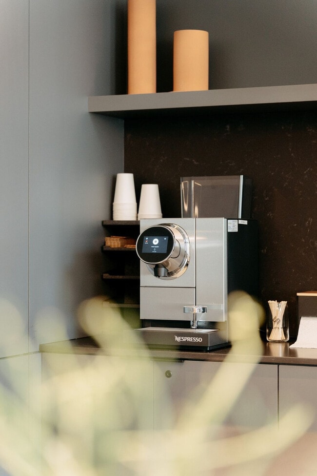 Building Photo - 755 S Clark St