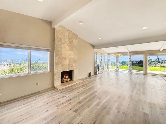 Building Photo - Gorgeous 3BD/2BA House in Pacific Beach W/...