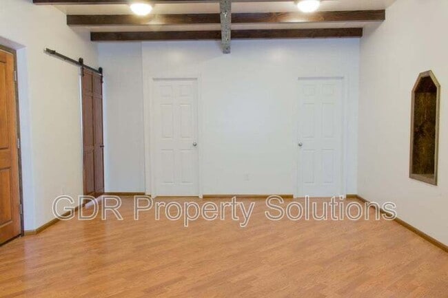 Building Photo - 305 Wilshire Dr SW