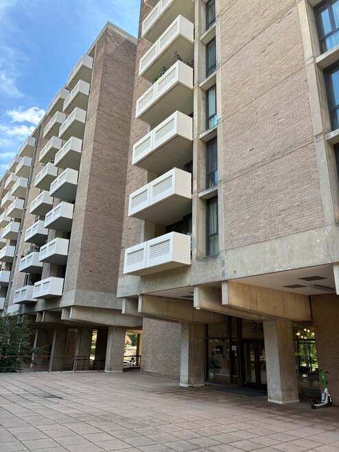Building Photo - 240 M St SW