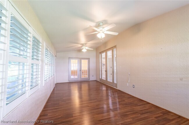 Building Photo - 4830 Pebble Beach Dr