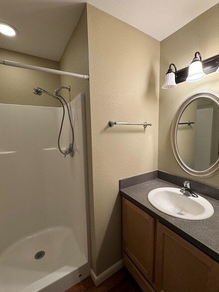 Building Photo - 419 W Concho St