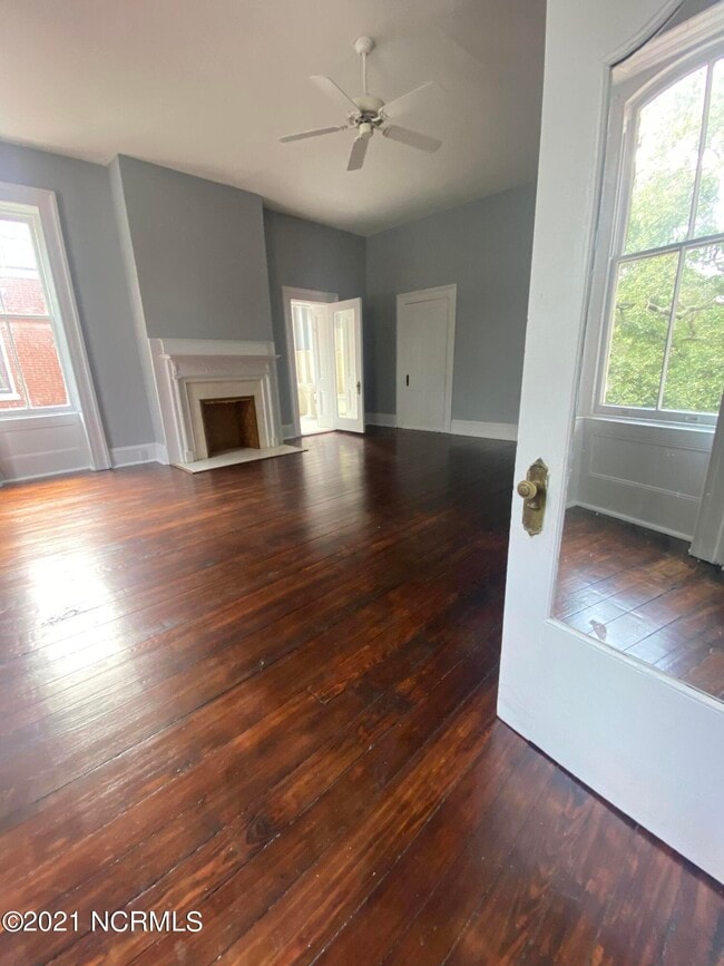 Building Photo - 202 S 3rd St