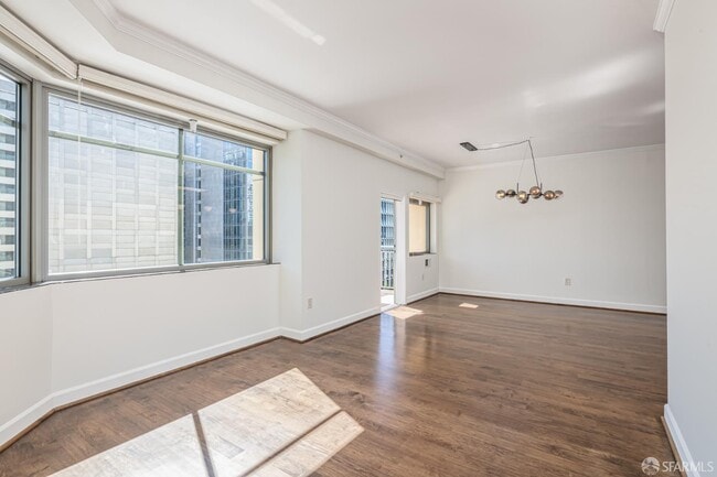 Building Photo - 246 2nd St