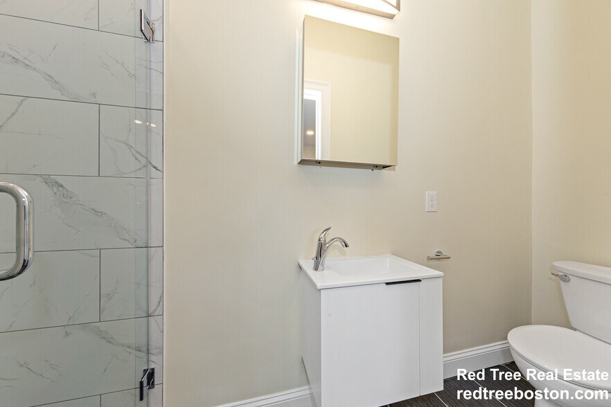 Building Photo - 62 Bradbury Ave