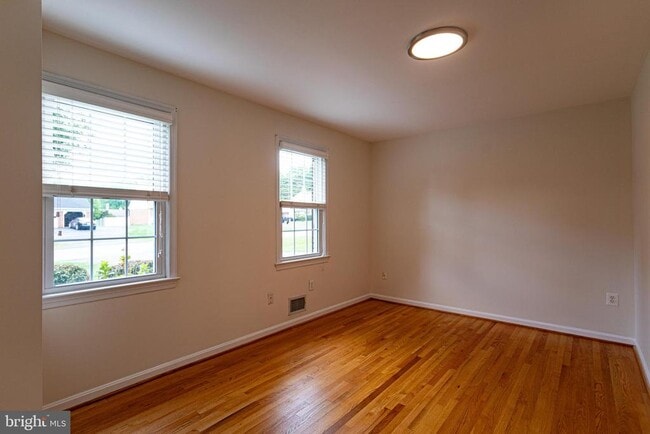 Building Photo - 14912 Emory Ln