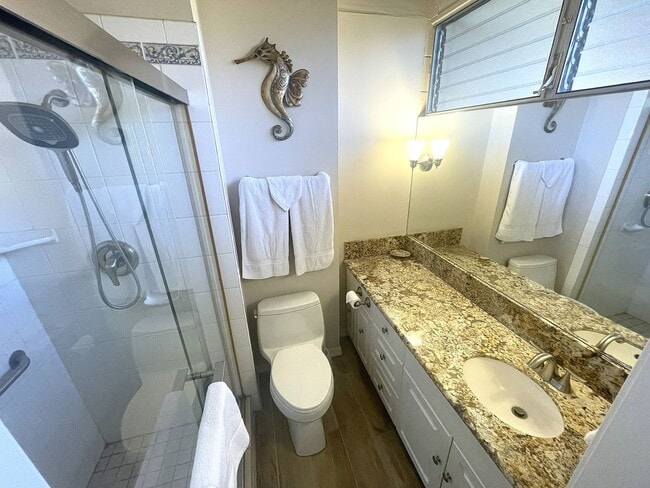Building Photo - Step into the peaceful and lovingly cared-for 2-bedroom, 2-bath condo in Haleakala Shores — one o...
