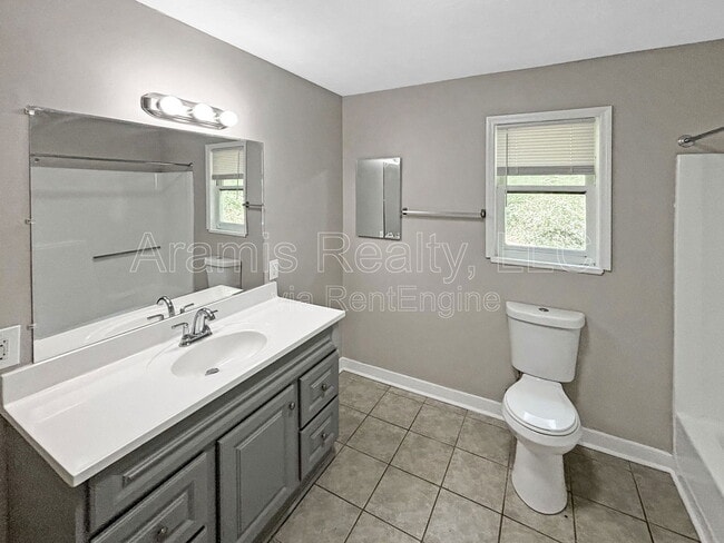Building Photo - 4620 Sequoia Cir