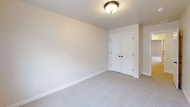 Building Photo - 368 W 2210 S