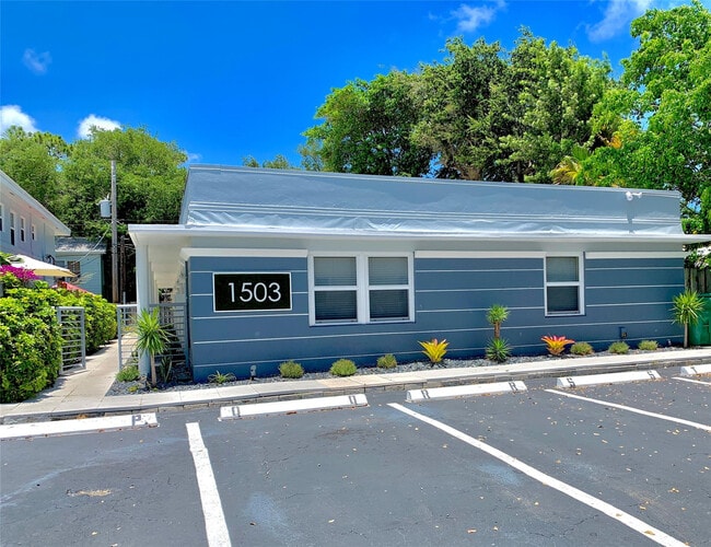 Building Photo - 1503 NE 4th Ct