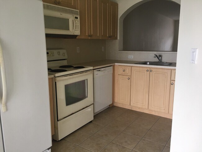 Building Photo - 1261 SE 31st Ct
