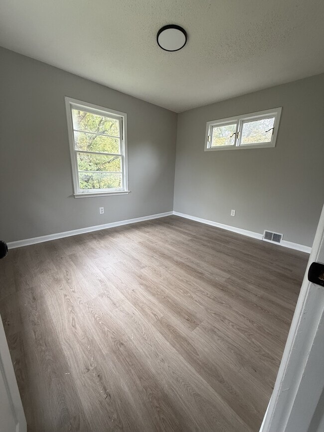 Building Photo - 405 Tyus St