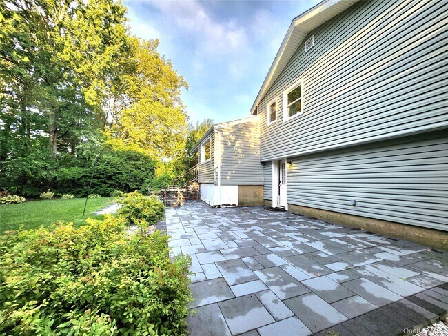 Building Photo - 38 Orange Dr