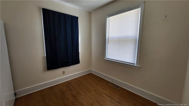 Building Photo - 207 W 16th St