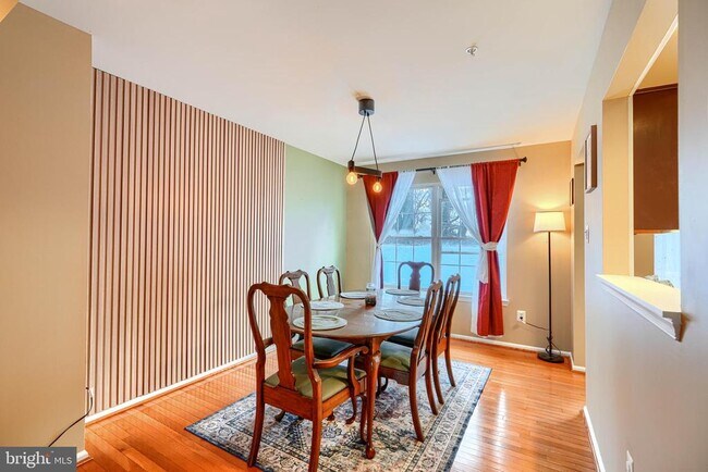 Building Photo - 215 Gracecroft Ct